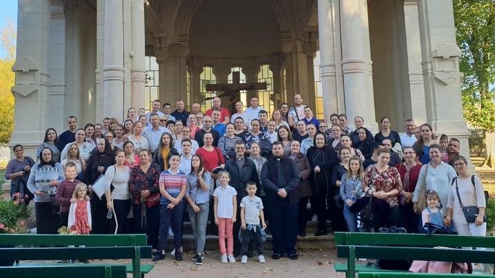 Pelerinajul Parohiei Greco-Catolice Române din Paris la Paray le Monial