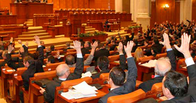Deputatii au respins proiectul de lege privind parteneriatul civil 
