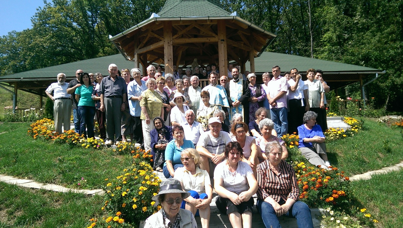 Pelerinajul credincioşilor din parohiile Alba Iulia şi Teiuş la Sanctuarul Fecioarei Săracilor - Cărbunari