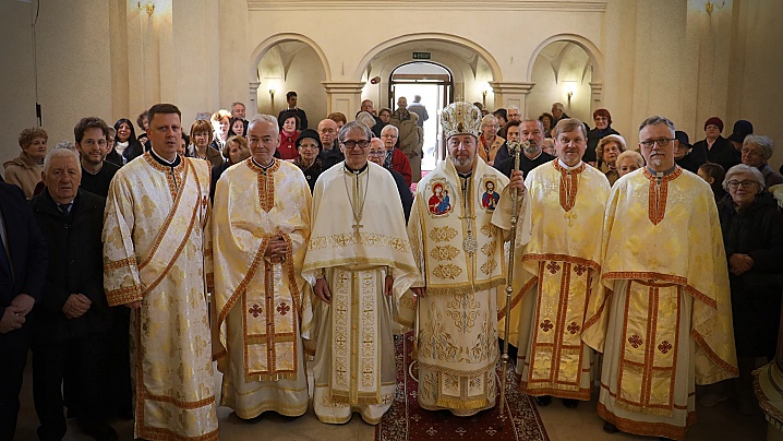 PF Claudiu la hramul bisericii „Învierea Domnului – Episcop Ioan Bob”