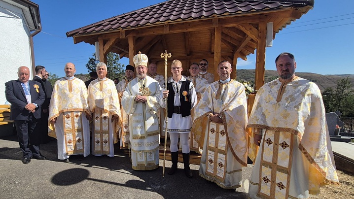 PF Claudiu, vizită pastorală în Parohia Greco-Catolică Suatu