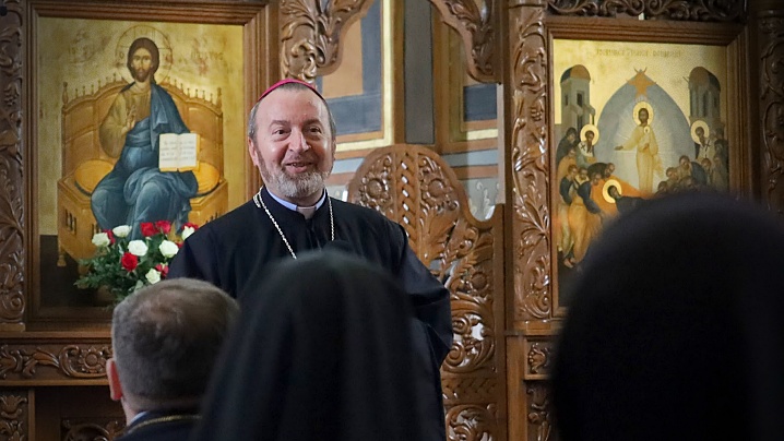 NU STRESAȚI, CI ÎMPĂCAȚI: Meditația PF Claudiu la Duminica a III-a după Rusalii