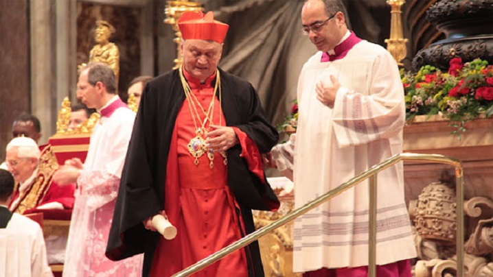 FOTO: „Purpura de Cardinal” – 10 ani