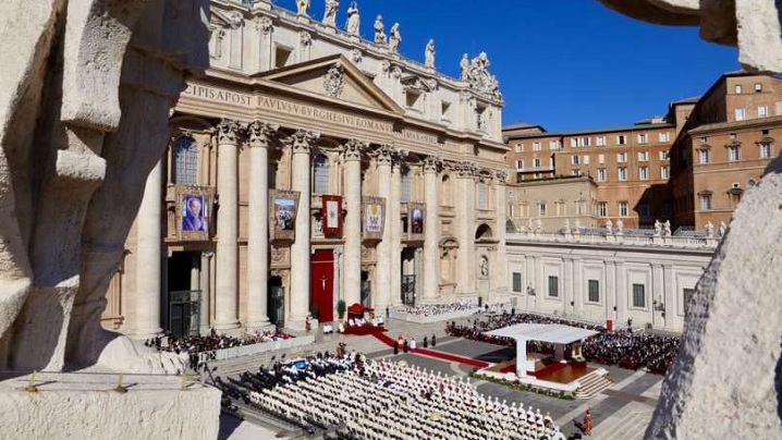 Vatican. Papa a proclamat 35 de noi Sfinți