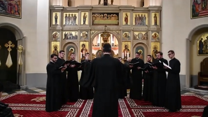 Video: Concertul de colinde al studenților Colegiului Pontifical Pio Romeno, 2019