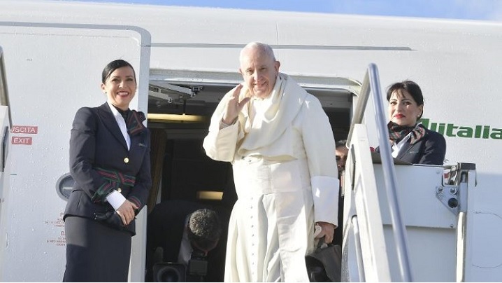 Papa Francisc a început o vizită de trei zile în Emiratele Arabe Unite