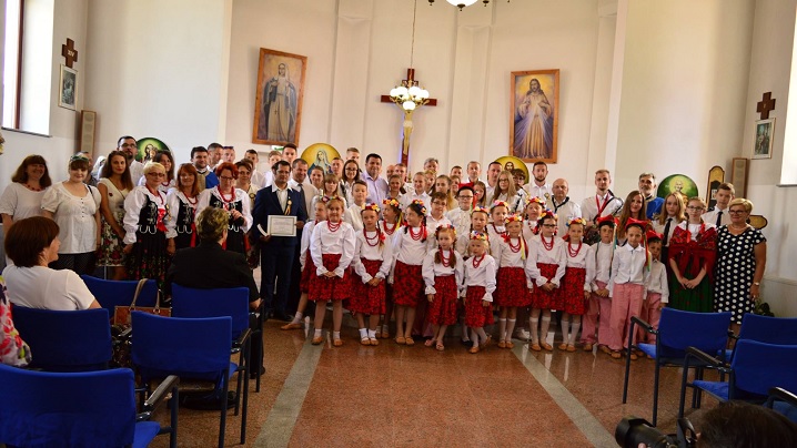 FOTO/VIDEO: Peste 100 de polonezi în vizită la Beclean