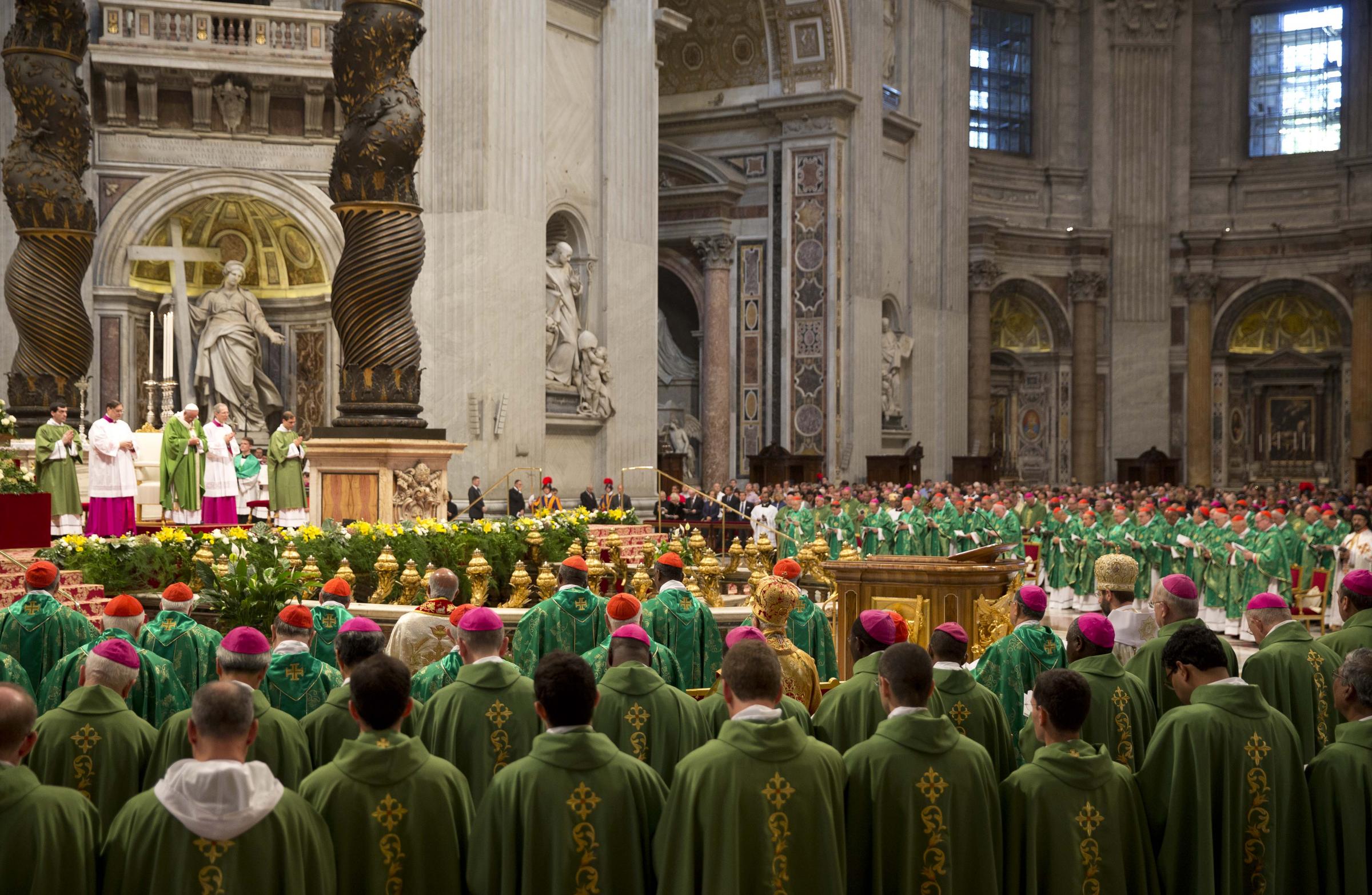 Papa Francisc a deschis a III-a Adunare Extraordinară a Sinodului Episcopilor