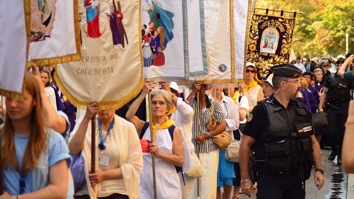 FOTO/VIDEO: Procesiune în condiții de alertă de atentat terorist