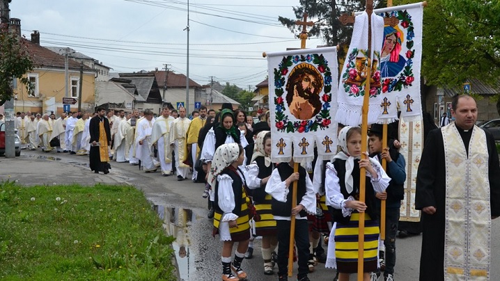 Maramureșenii se pregătesc să-l întâmpine pe Sfântul Părinte la Blaj