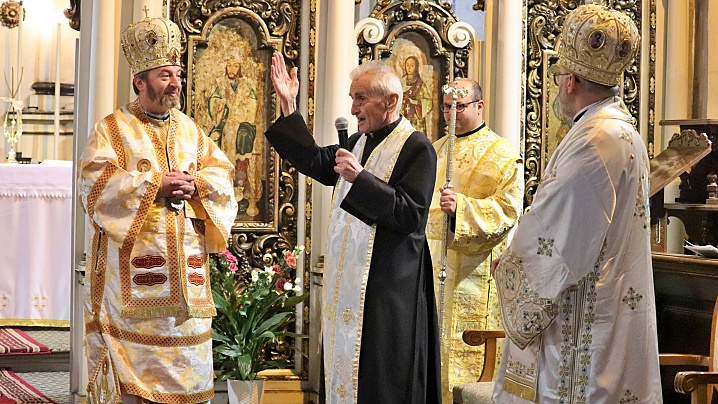 Pr. Nicolae Both aniversat în Catedrală din Cluj la 90 de ani de viață