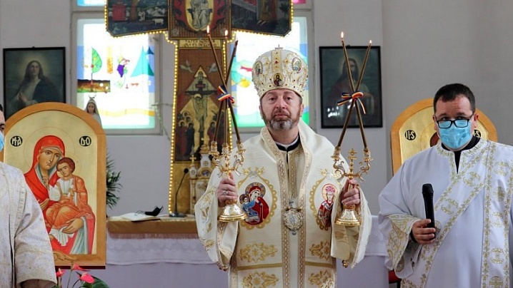 Vizita pastorală a PS Claudiu în parohia “Nașterea Domnului” din Cluj-Napoca