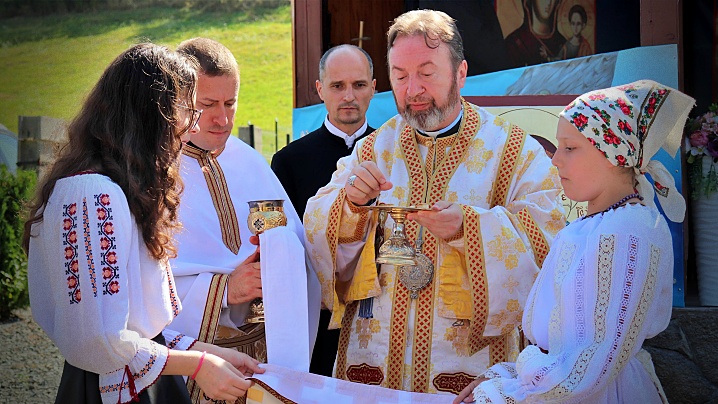 Vizită pastorală și aniversarea a 30 de ani de la sfințirea bisericii „Adormirea Maicii Domnului” din Feldru