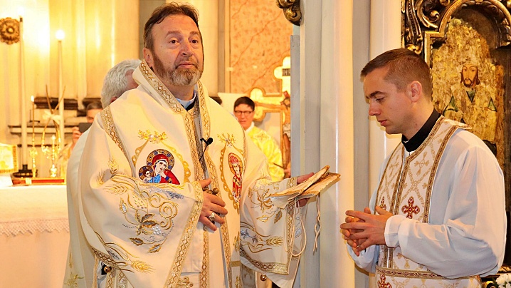 Hirotonire de preot și Sfințirea Mare a Apei în Catedrala Clujului