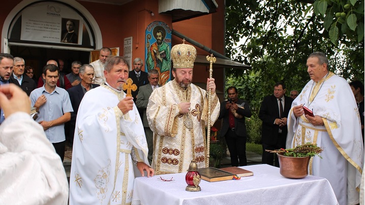 Foto: Celebrare Arhierească a hramului Sfinților Apostoli Petru și Pavel în parohia Apalina - Reghin