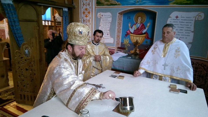 FOTO: Sfințirea bisericii din Ibănești