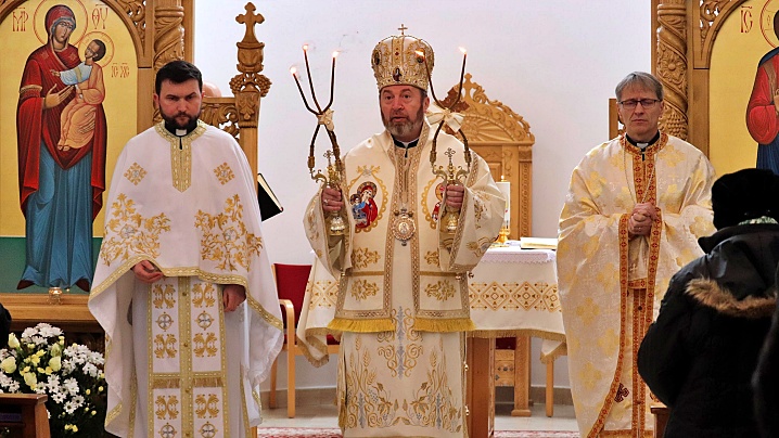 FOTO/VIDEO: Celebrare arhierească la Mănăstirea „Sfânta Macrina” din Cluj-Napoca
