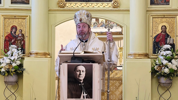 PS Claudiu: De la frumusețea Transilvaniei la splendoarea Cerului - omagiu adus Papei Francisc
