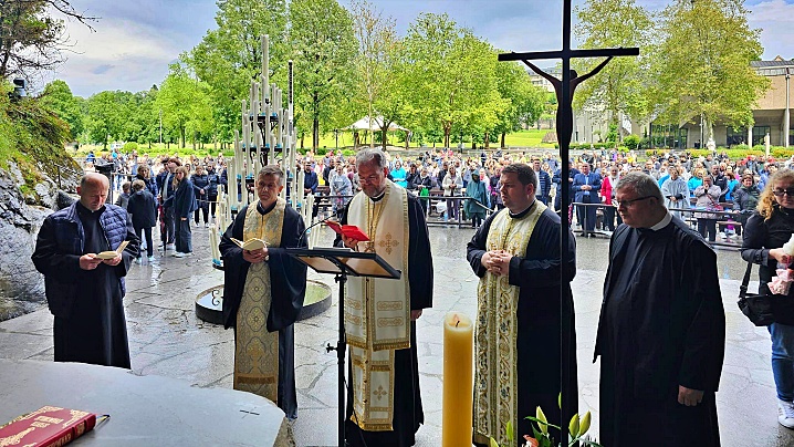 FOTO: Pelerinajul Misiunii Greco-Catolice Române din Paris la Lourdes