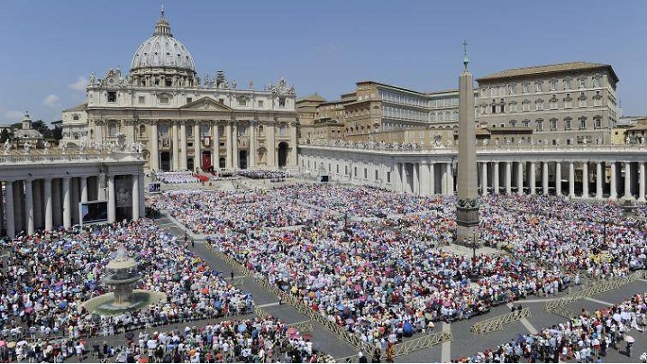 Rusalii. Sfânta Liturghie și ”Regina Coeli” cu Papa Francisc 