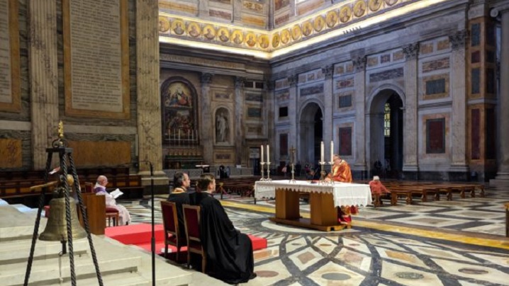 Celebrarea Sfintei Liturghii a Darurilor mai înainte sfințite în bazilica San Paolo Fuori le mura