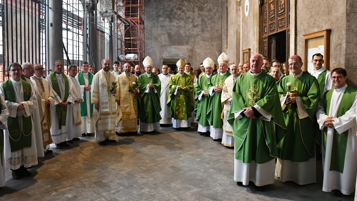 FOTO: Sfânta Liturghie celebrată de episcopii români în Bazilica San Vitale din Roma