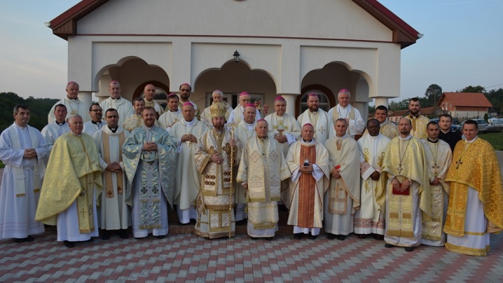 FOTO: Episcopii catolici din România la Scăiuş