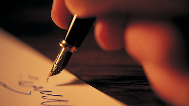 Scrisul la mână pune în siguranţă inteligenţa umană