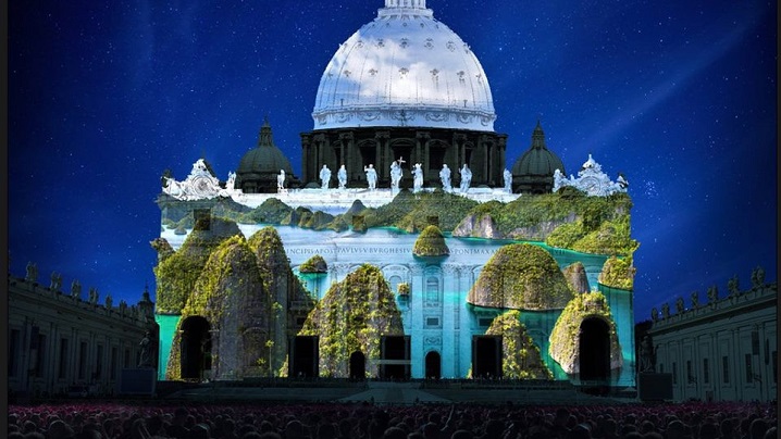 FIAT LUX: Spectacol de lumină și culoare la Vatican