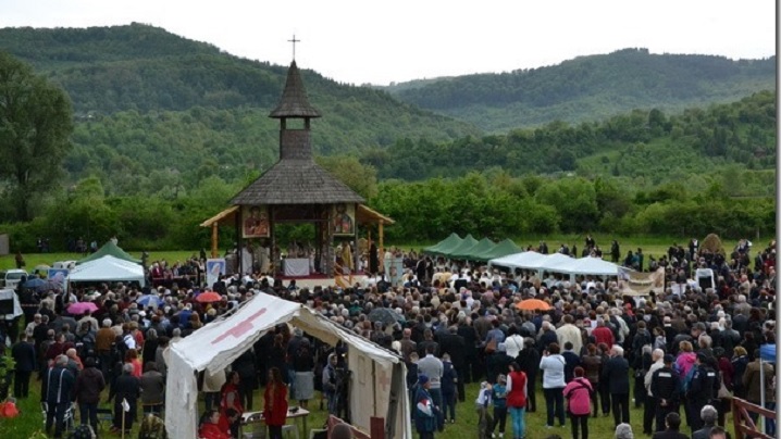 FOTO/VIDEO: Pelerinajul anual la Sanctuarul Martirilor și Mărturisitorilor sec. al XX-lea – „Cimitirul săracilor” din Sighetu Marmației