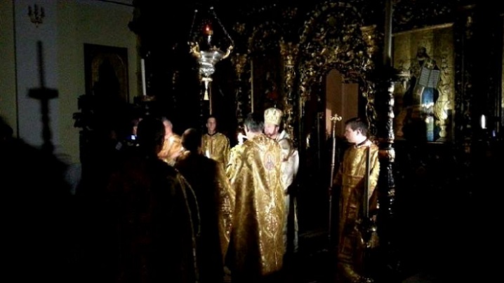 Catedrala de la Blaj, asaltată de credincioşi în noaptea de Înviere