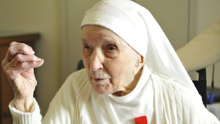 O călugăriță de 110 ani a fost felicitată de Papa Francisc