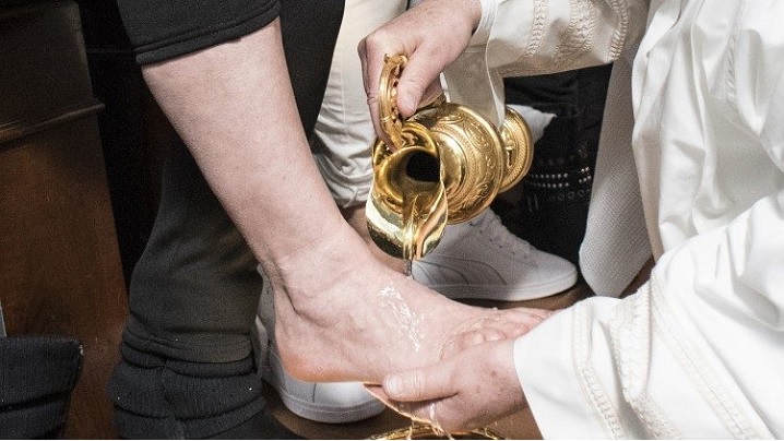 Papa Francisc va celebra Sf. Liturghie a Cinei Domnului cu deţinuţii din Velletri