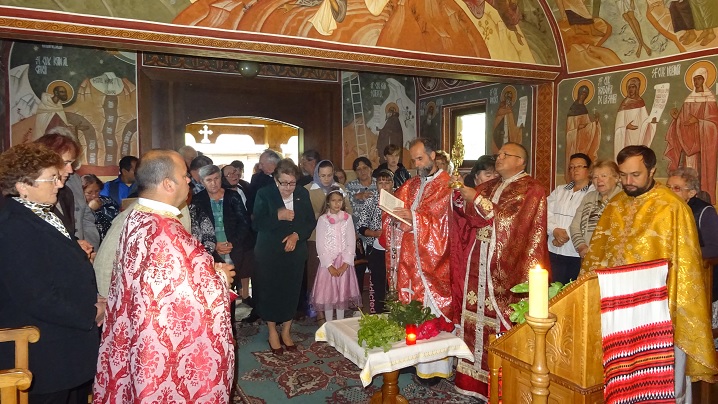 Foto: Sărbătoare jubiliară la Schitul ”Sfânta Cruce” Stânceni