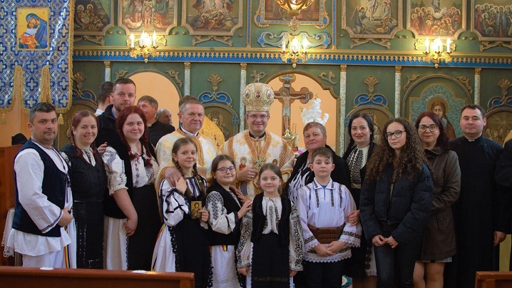 FOTO: PS Cristian, vizită pastorală în Parohia Tăuni, Protopopiatul Blaj