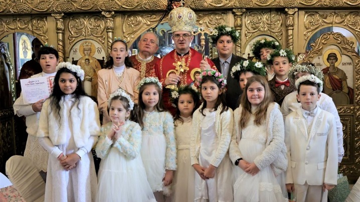 Biserica din Teiuș vizitată de Regele Charles al III-lea și-a sărbătorit hramul