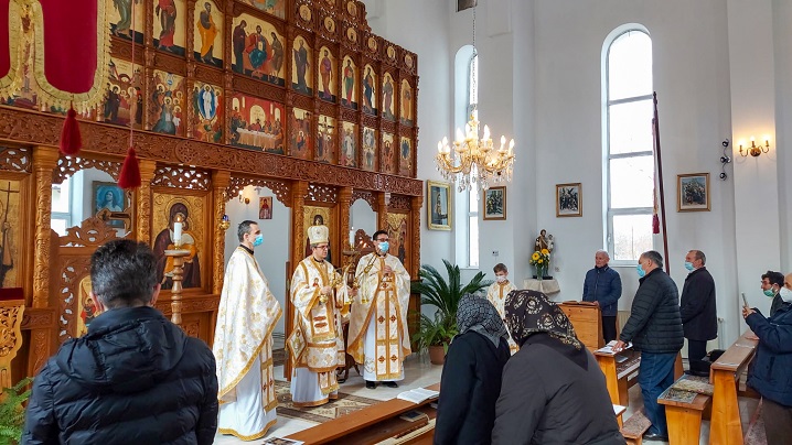 Foto: Preasfinția Sa Cristian în vizită pastorală la Tiur