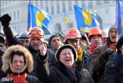 Ucraina: Arhiepiscopul Şevciuk s-a întâlnit cu preşedintele Yanukovych pentru a media între guvern şi manifestanţi