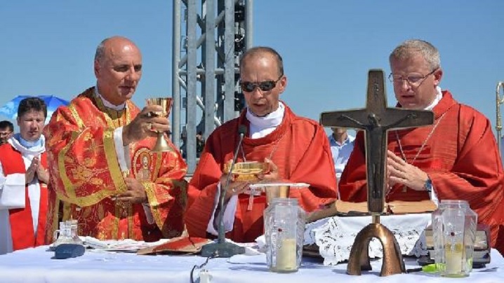 Sfinţirea Crucii de la Valea Cerului