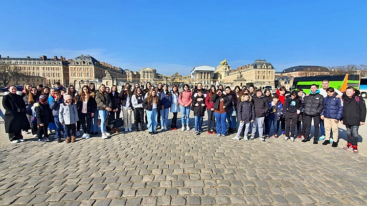Credința și arta, căi ale frumuseții. 50 de tineri români la Versailles