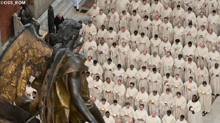 Ziua Mondială a Vieții Consacrate. Papa: răspândiți în lume iubirea lui Cristos!